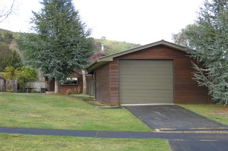 Photo of property in 11 Kenrigg Road East, Kinloch, Taupo, 3377