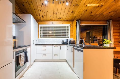 Photo of property in 6 Bluewater Place, Wattle Downs, Auckland, 2103