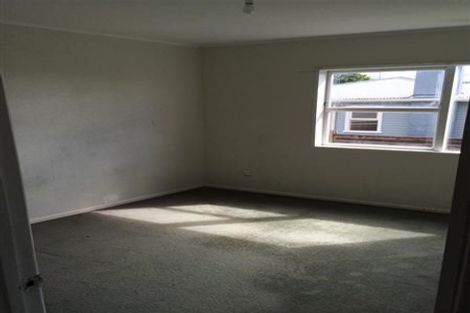 Photo of property in 18a Sylvan Crescent, Te Atatu South, Auckland, 0610