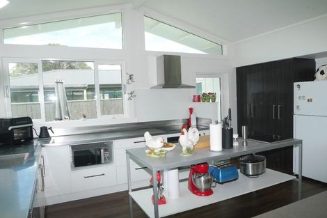 Photo of property in 46 Ngapaki Street, Waikanae Beach, Waikanae, 5036
