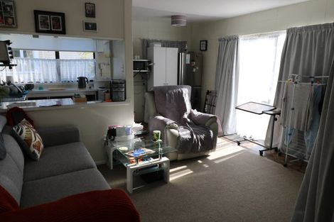 Photo of property in 1 East Grove, Alicetown, Lower Hutt, 5010
