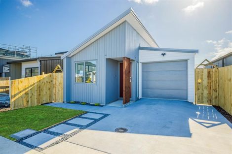 Photo of property in 10 Fredrick Hanson Road, Papakura, 2110