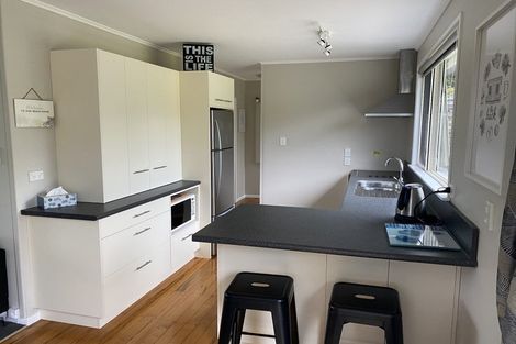 Photo of property in 53 William Street, Waikanae Beach, Waikanae, 5036