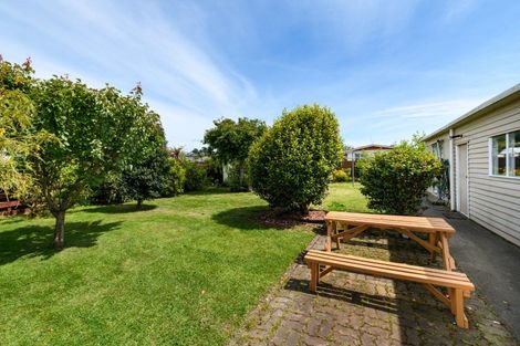 Photo of property in 32 Cedar Crescent, Feilding, 4702