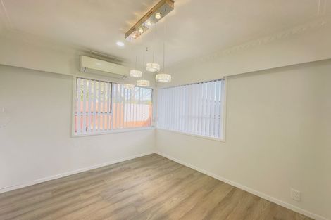 Photo of property in 2 Edmund Hillary Avenue, Papakura, 2110