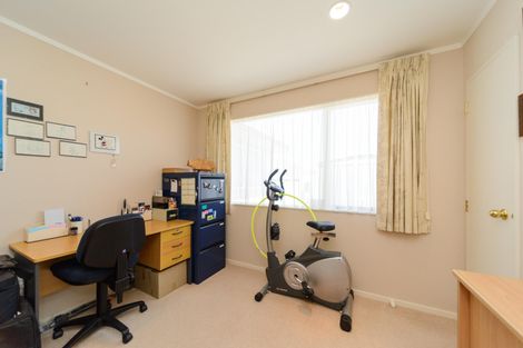 Photo of property in 100 Parnell Heights, Kelvin Grove, Palmerston North, 4414