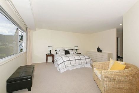 Photo of property in 1a Gill Road, Lowry Bay, Lower Hutt, 5013