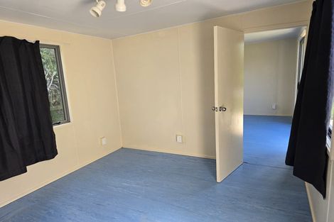 Photo of property in 78 Awaroa Road, Helensville, 0800