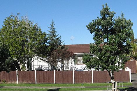 Photo of property in 15 Highland Park Drive, Highland Park, Auckland, 2010