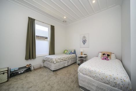 Photo of property in 84 Featherston Street, Takaro, Palmerston North, 4412