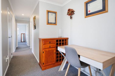 Photo of property in 29 Wescombe Grove, Feilding, 4702