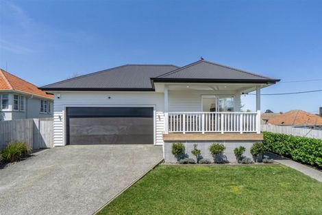 Photo of property in 22 Bardia Street, Belmont, Auckland, 0622