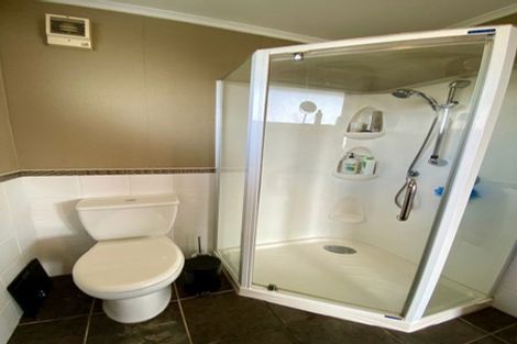 Photo of property in 6a Surrey Crescent, Hokowhitu, Palmerston North, 4410