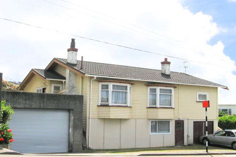 Photo of property in 134 The Ridgeway, Mornington, Wellington, 6021