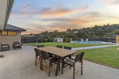 Photo of property in 6 Tirohanga Crescent, Stanmore Bay, Whangaparaoa, 0932