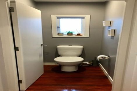 Photo of property in 5 Fitzroy Road, Fitzroy, New Plymouth, 4312