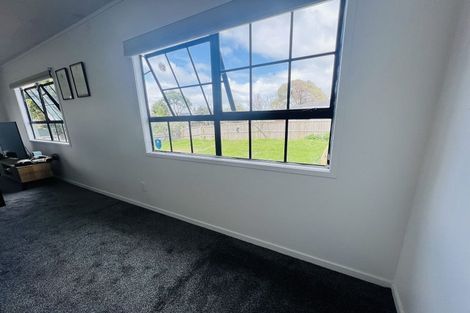 Photo of property in 391 Roscommon Road, Clendon Park, Auckland, 2103