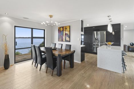 Photo of property in 8 Gigi Place, Conifer Grove, Takanini, 2112