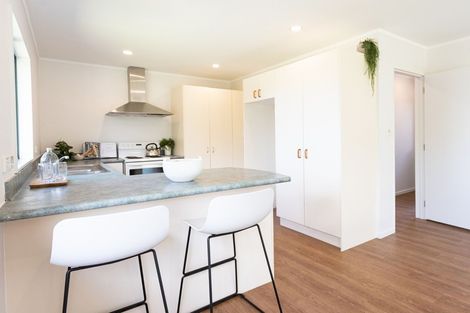 Photo of property in 21 Robinia Place, Snells Beach, 0920