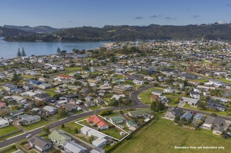 Photo of property in 16 Meadow Drive, Whitianga, 3510