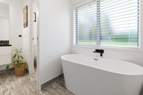 Photo of property in 1539 Waiuku Road, Waiuku, 2681