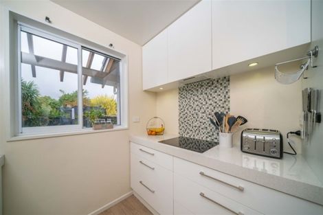 Photo of property in 9 Denise Crescent, Hornby, Christchurch, 8042