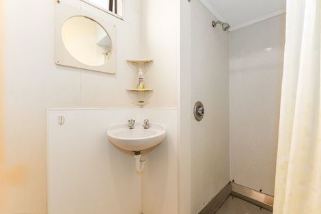 Photo of property in 6/49 Mana Esplanade, Paremata, Porirua, 5026