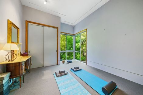 Photo of property in 19 Dillon Street, Lowry Bay, Lower Hutt, 5013