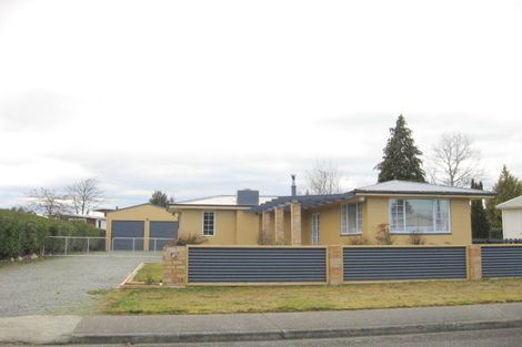 Photo of property in 5 Quill Street, Te Anau, 9600