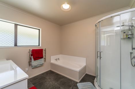 Photo of property in 247 Belvedere Road, Carterton, 5713