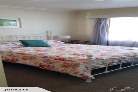 Photo of property in 2/11 Dowling Place, Pakuranga, Auckland, 2010