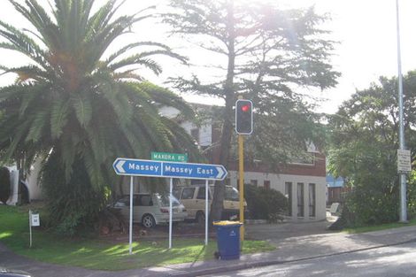 Photo of property in 2/52 Makora Road, Massey, Auckland, 0614