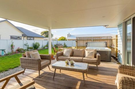 Photo of property in 38 Westwood Avenue, Greytown, 5712