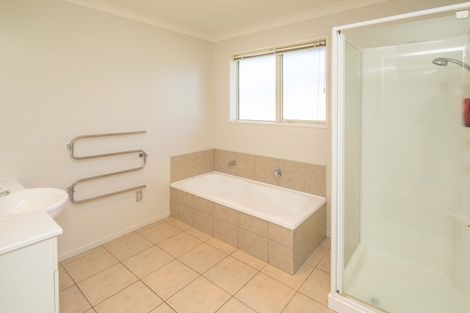 Photo of property in 53 Rolleston Drive, Rolleston, 7614