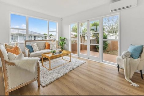 Photo of property in 25 Romney Place, Manurewa, Auckland, 2102