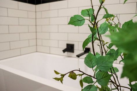 Photo of property in 83 Kakariki Grove, Waikanae, 5036