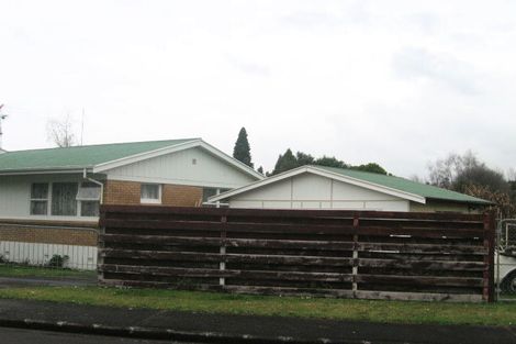 Photo of property in 2 Oregon Place, Papakura, 2110
