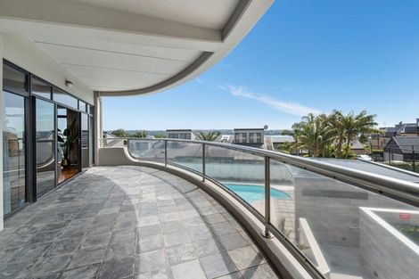 Photo of property in Shangri La Apartments, 1/97 Jervois Road, Herne Bay, Auckland, 1011