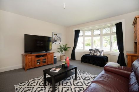 Photo of property in 21 Burns Avenue, Takaro, Palmerston North, 4412