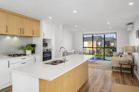 Photo of property in 42 Seafarer Crescent, Stanmore Bay, Whangaparaoa, 0932