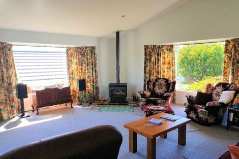 Photo of property in 17 Te Papau Crescent, Diamond Harbour, 8972