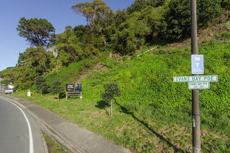 Photo of property in 384 Evans Bay Parade, Hataitai, Wellington, 6021