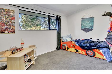 Photo of property in 12 Binstead Place, Avondale, Christchurch, 8061