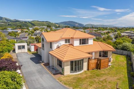 Photo of property in 27 Millennium Hill, Paraparaumu, 5032