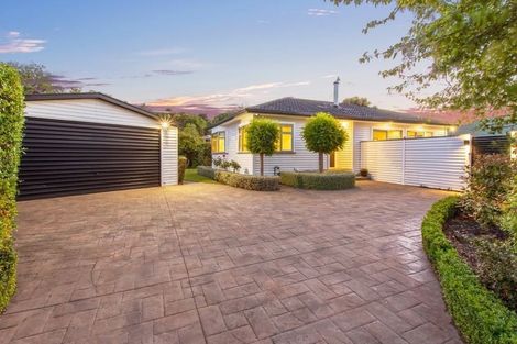 Photo of property in 32 Koromiko Street, Saint Martins, Christchurch, 8022