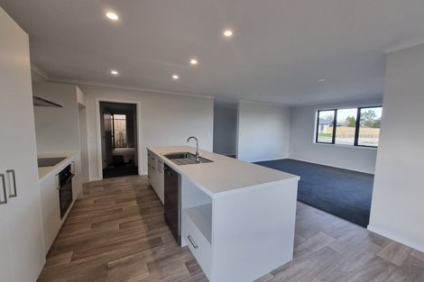 Photo of property in 22 Acacia Avenue, Kihikihi, Te Awamutu, 3800