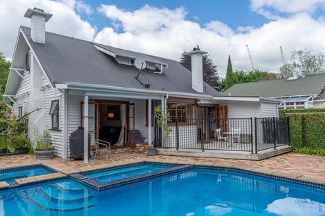 Photo of property in 6 Riro Street, Hamilton East, Hamilton, 3216