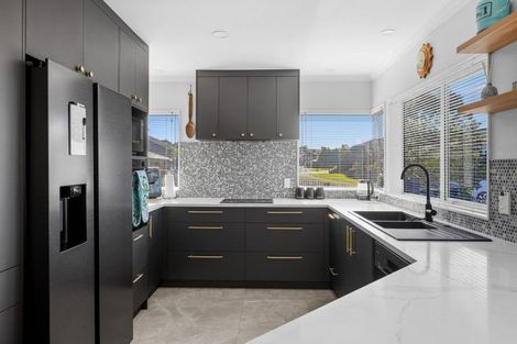 Photo of property in 46 Blue Heron Rise, Stanmore Bay, Whangaparaoa, 0932