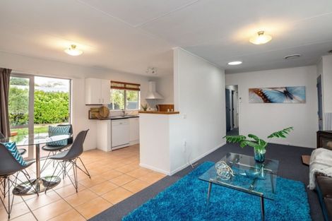 Photo of property in 16 Baillie Crescent, Carterton, 5713