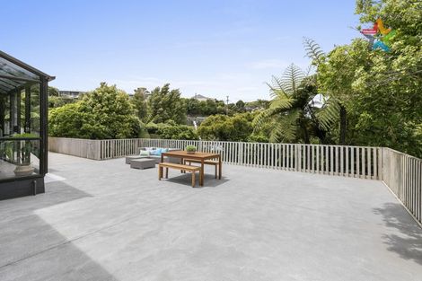 Photo of property in 51 Poto Road, Normandale, Lower Hutt, 5010